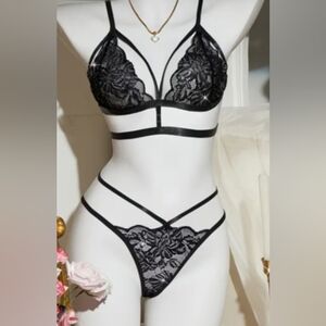 Elegant 2pcs Black Floral Lace Lingerie Set  New